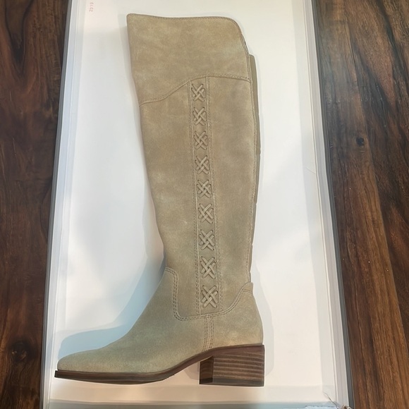 NEW Vince Camuto KREESELL Over The Knee Riding Boot Taupe Notch Verona Sz 6M - Picture 3 of 13